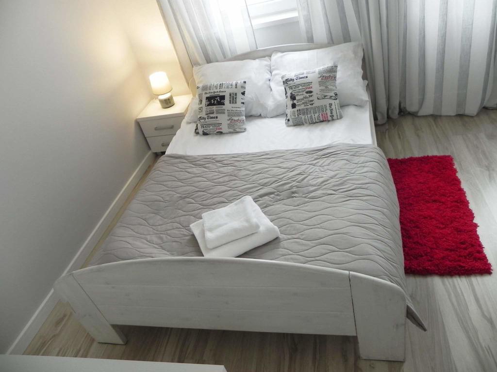 Bedroom Apartments Krzywoustego 14 ชเตชชิน ภายนอก รูปภาพ